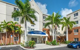 Candlewood Suites Fort Myers Sanibel Gateway 2*